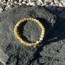 Load image into Gallery viewer, Yellow calcite beaded bracelet
